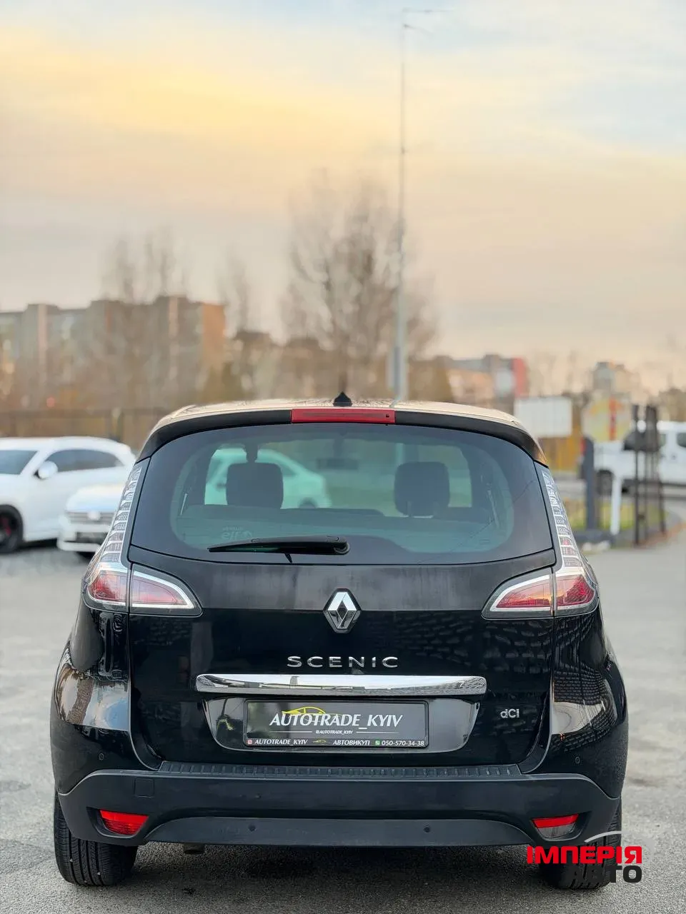 Renault Scenic - фото 6