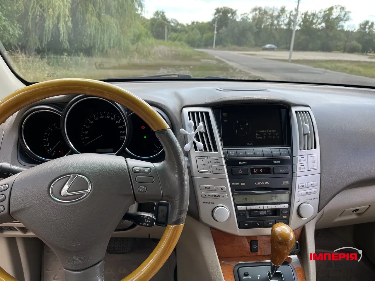 Lexus RX - фото 4