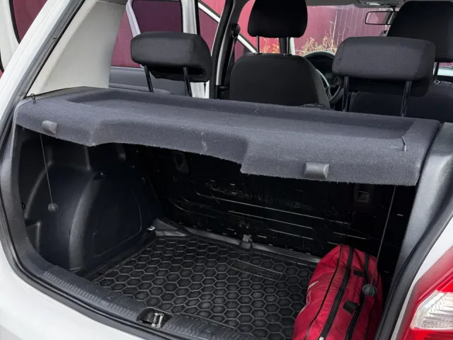 Skoda Fabia - фото 3