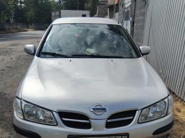 Nissan Almera - фото 1