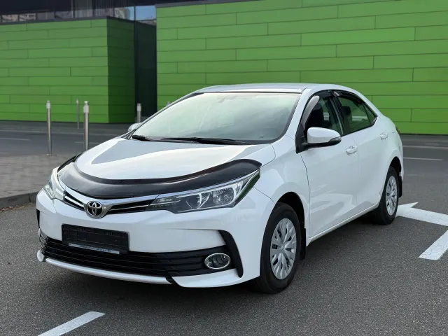 Toyota Corolla - фото 1
