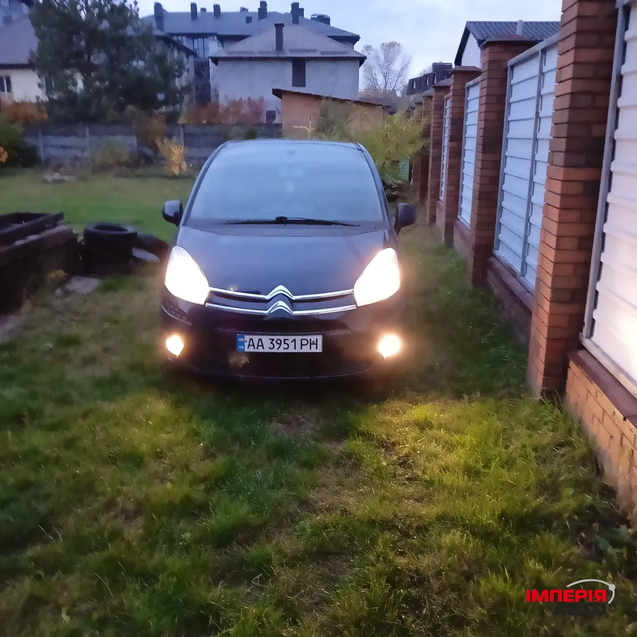 Citroen C4 Picasso - фото 1