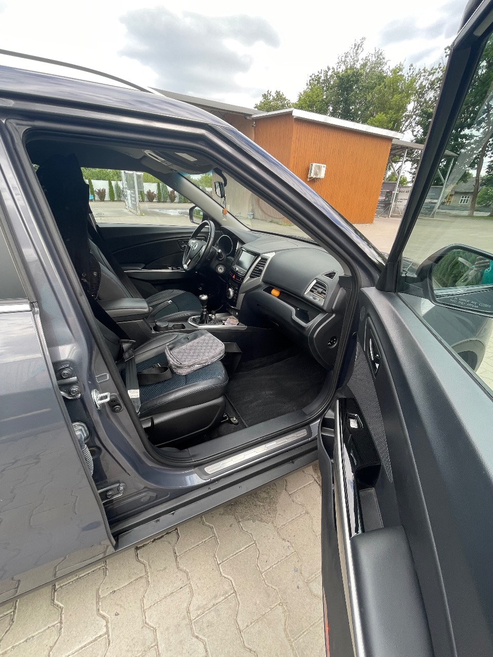 SsangYong Tivoli - фото 1