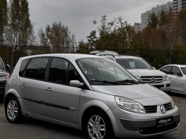 Renault Megane - фото 3