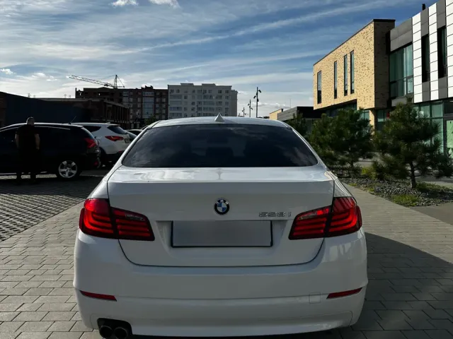 BMW 5 серії - фото 5