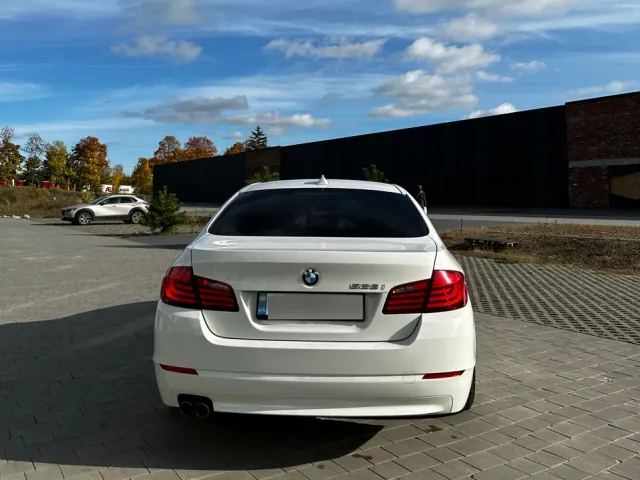 BMW 5 серії - фото 3
