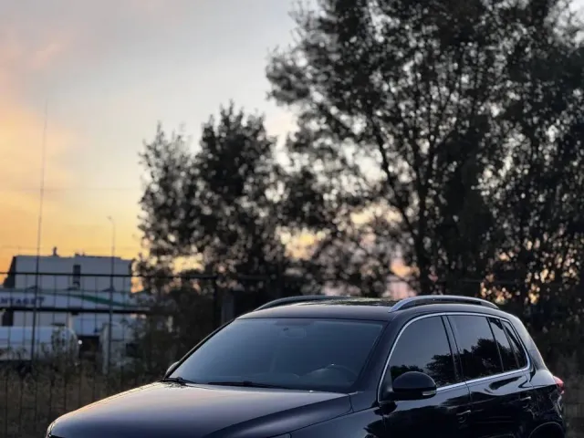 Volkswagen Tiguan - фото 1