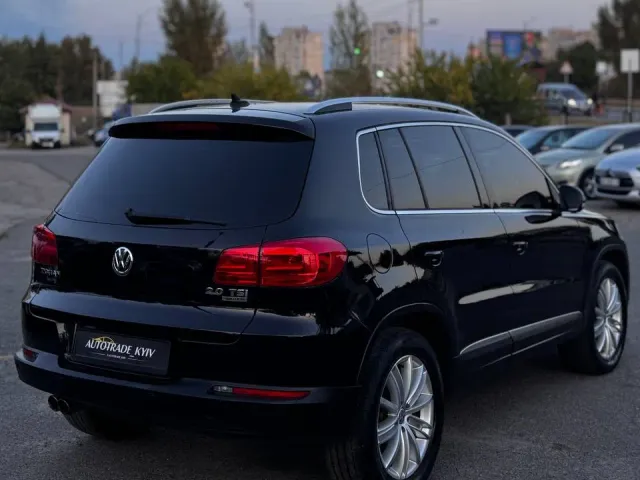 Volkswagen Tiguan - фото 4