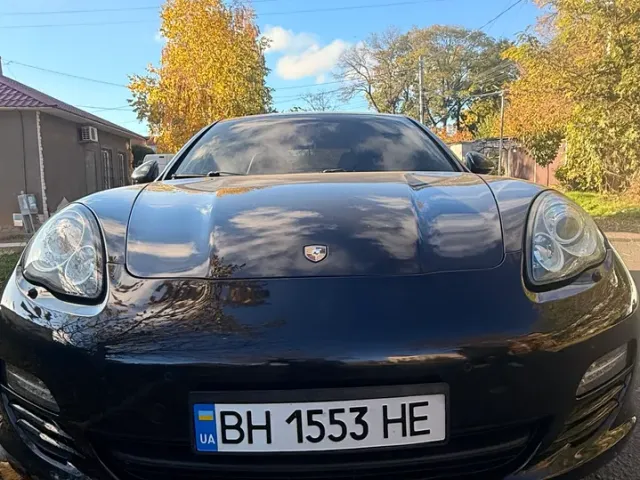 Porsche Panamera - фото 1