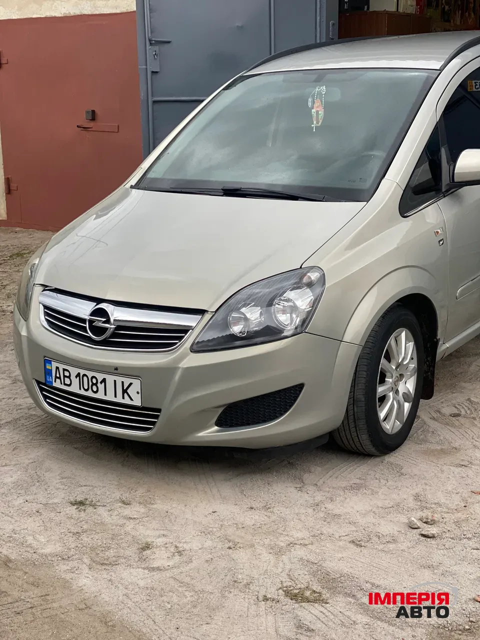 Opel Zafira - фото 1