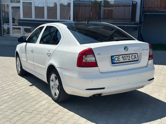 Skoda Octavia - фото 4