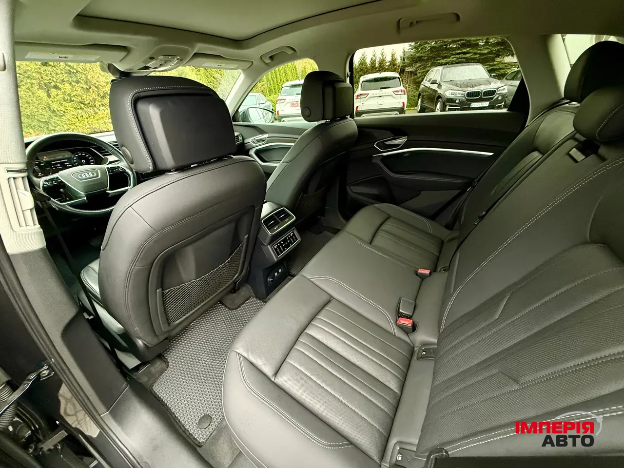 Audi e-tron - фото 15