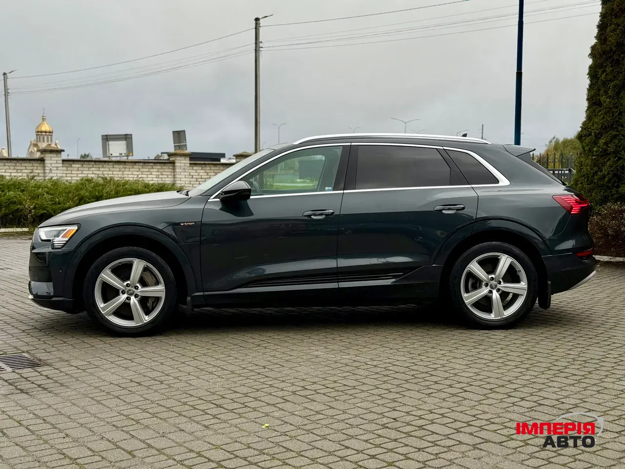 Audi e-tron - фото 8