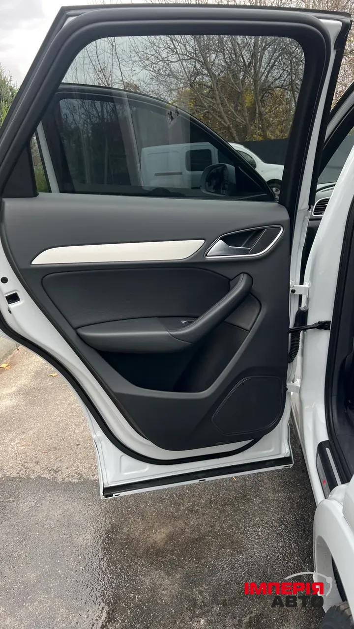 Audi Q3 - фото 12