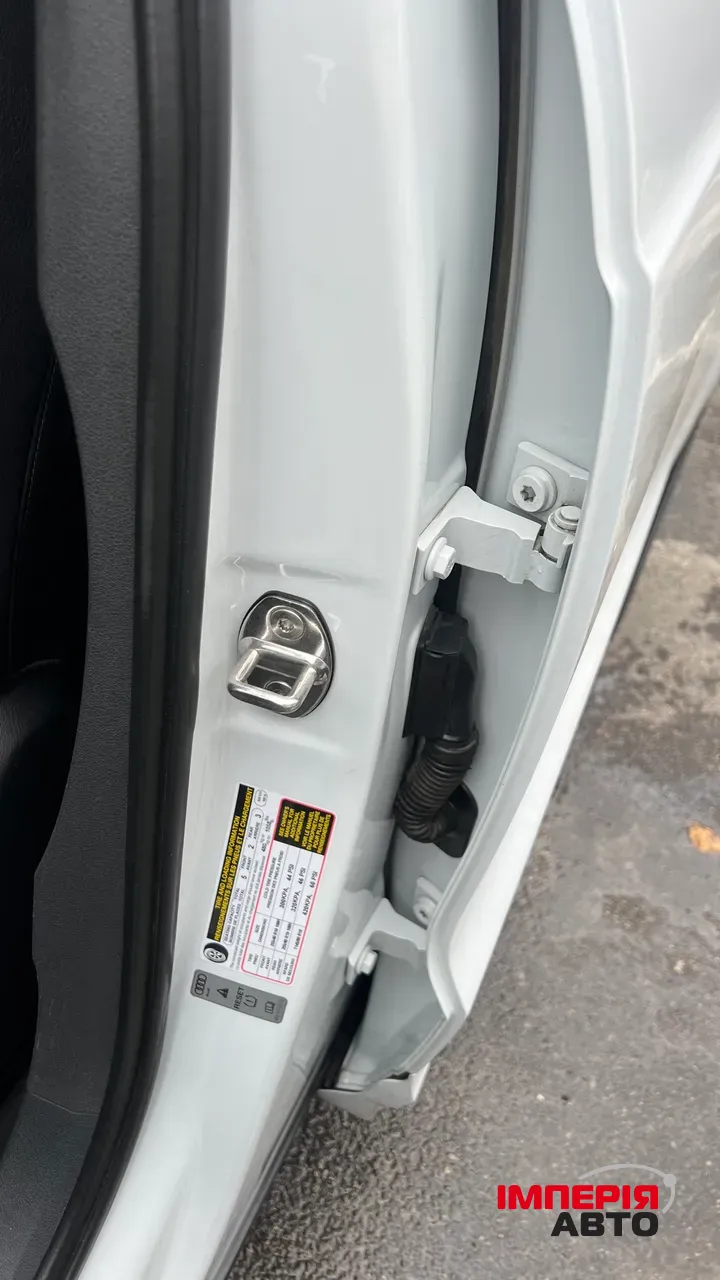 Audi Q3 - фото 15