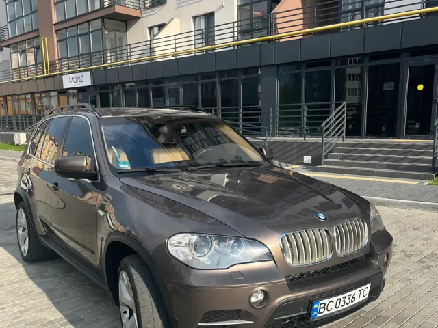 BMW X5 - фото 3