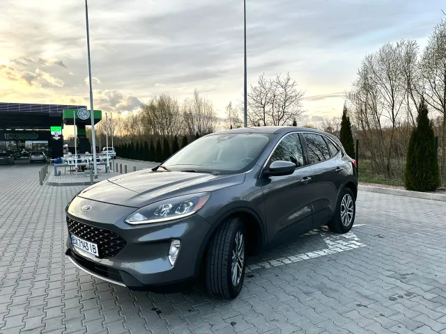 Ford Escape - фото 1