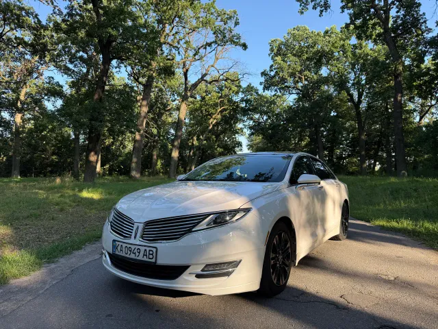 Lincoln MKZ - фото 1
