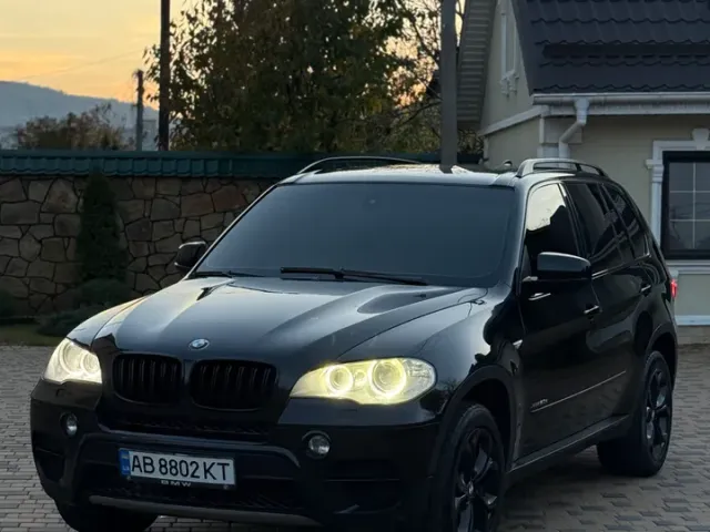 BMW X5 - фото 1