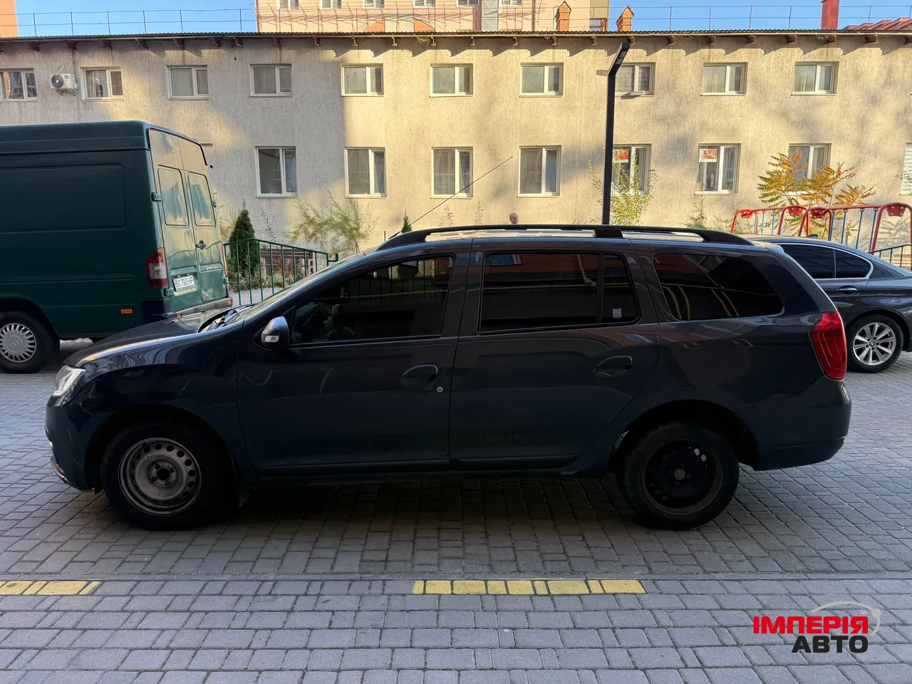 Renault Logan - фото 3