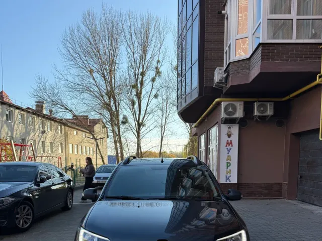 Renault Logan - фото 1