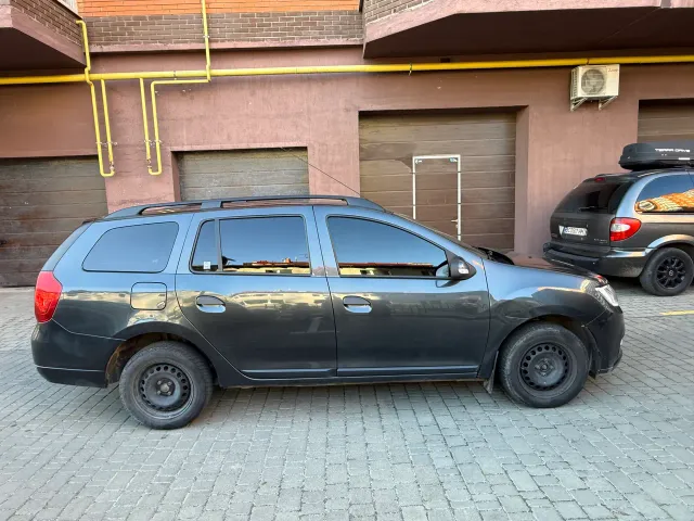 Renault Logan - фото 2