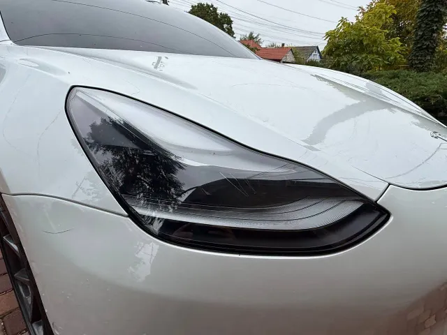 Tesla Model 3 - фото 3