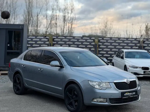Skoda Superb - фото 2