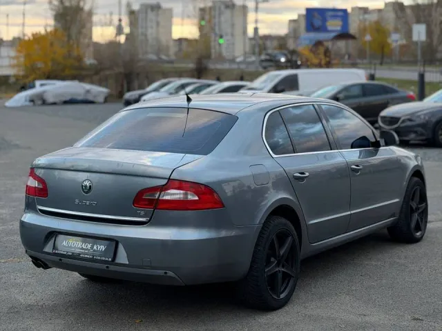 Skoda Superb - фото 5