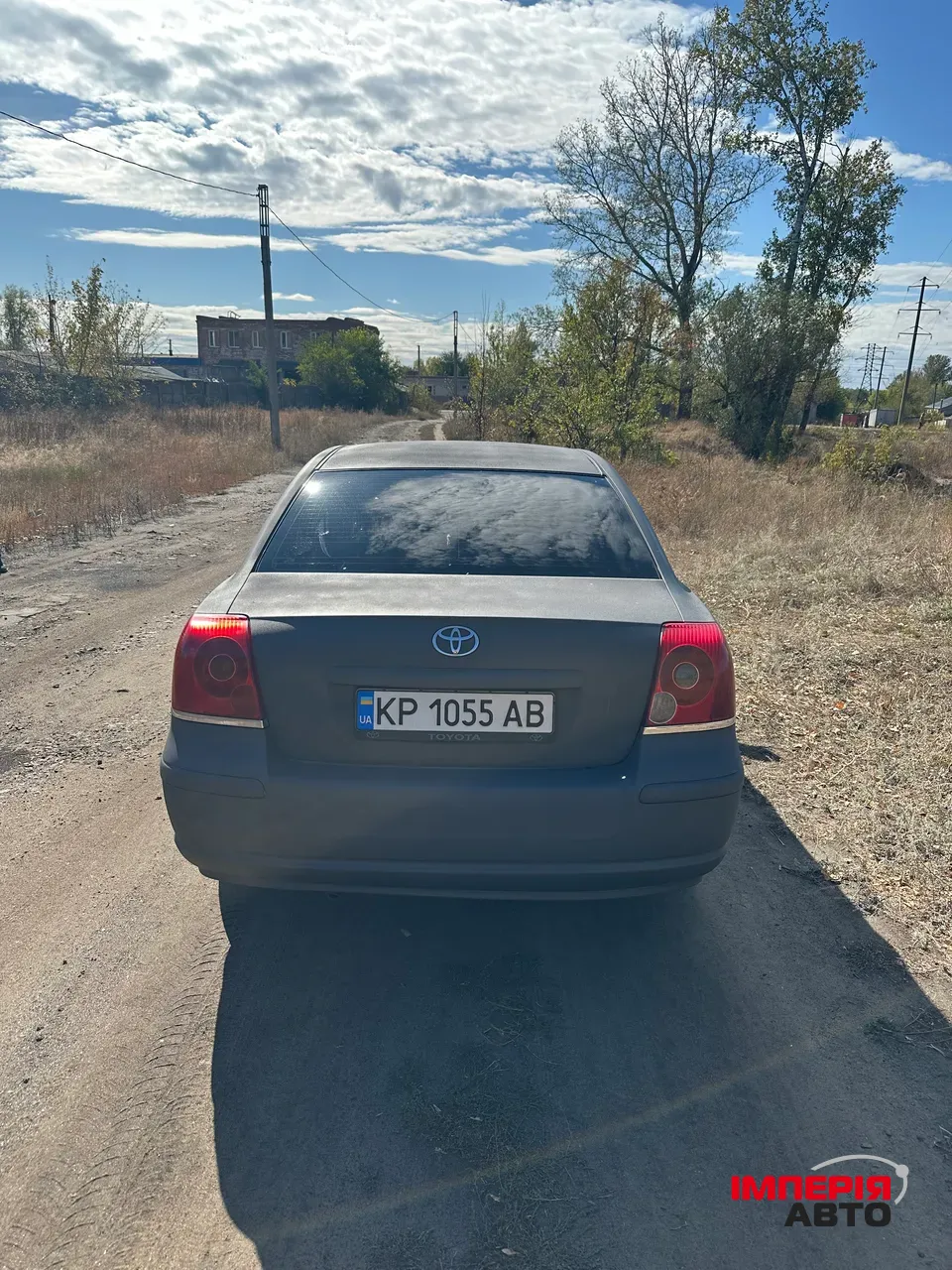 Toyota Avensis - фото 4