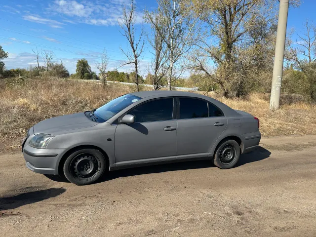 Toyota Avensis - фото 2