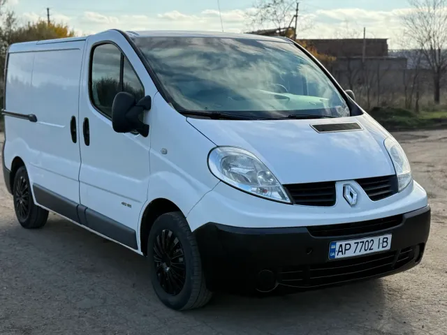 Renault Trafic - фото 3