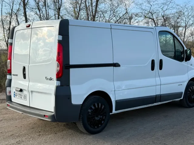 Renault Trafic - фото 5