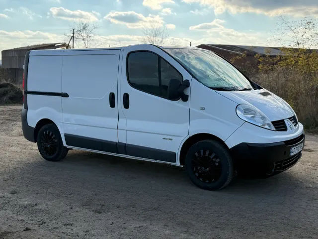 Renault Trafic - фото 4