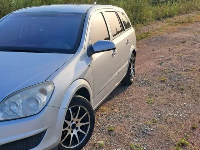 Opel Astra - фото 4