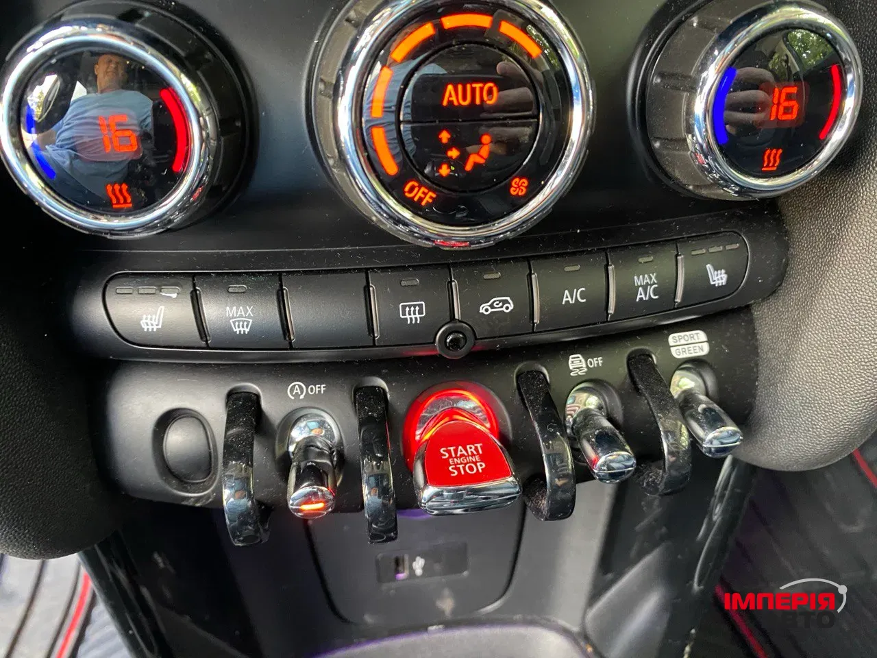 Mini Hatch - фото 10