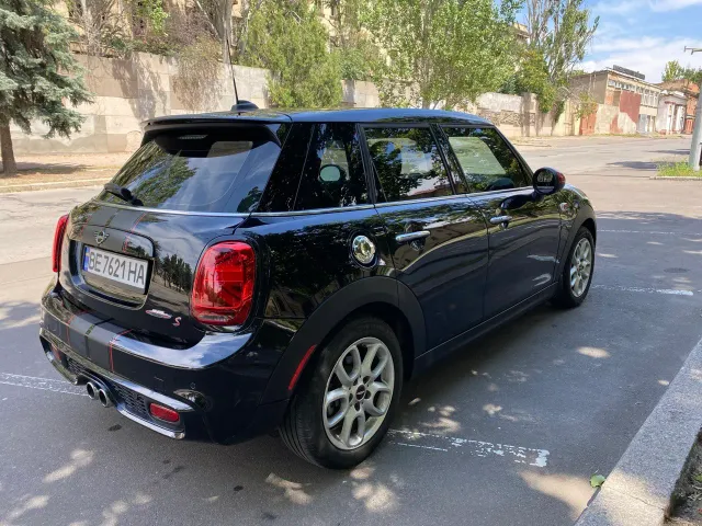 Mini Hatch - фото 3