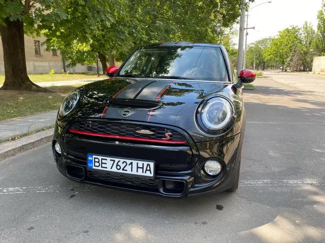 Mini Hatch - фото 1