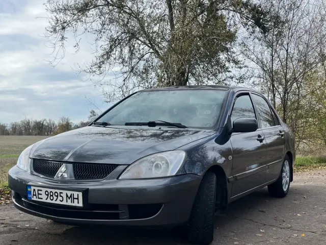 Mitsubishi Lancer - фото 3