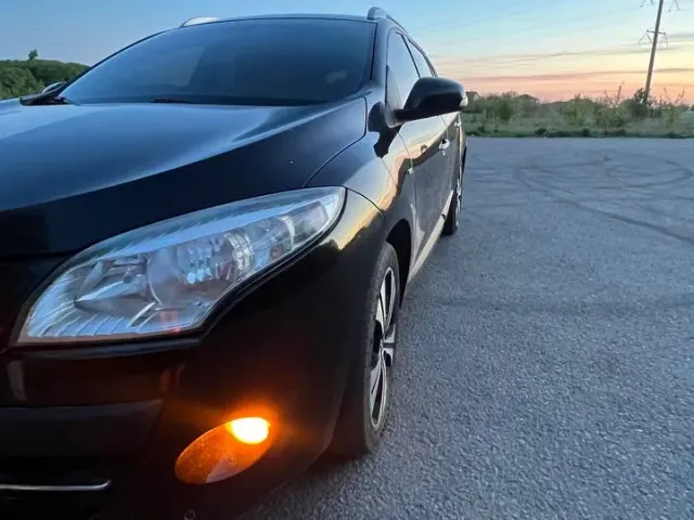 Renault Megane - фото 2