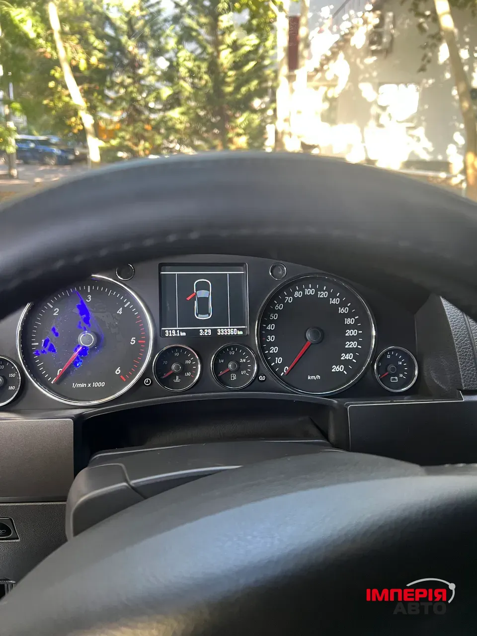 Volkswagen Touareg - фото 5