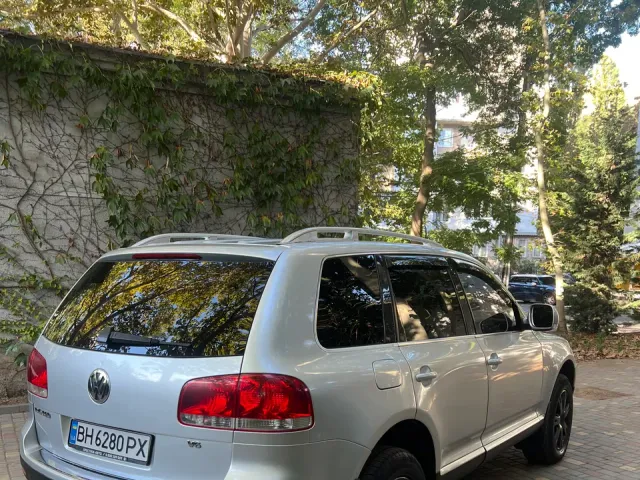 Volkswagen Touareg - фото 3