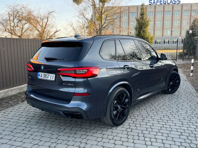 BMW X5 - фото 3