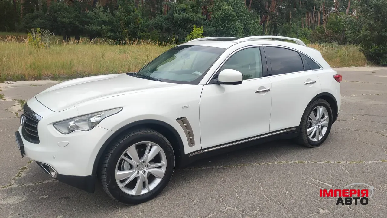 Infiniti FX - фото 6