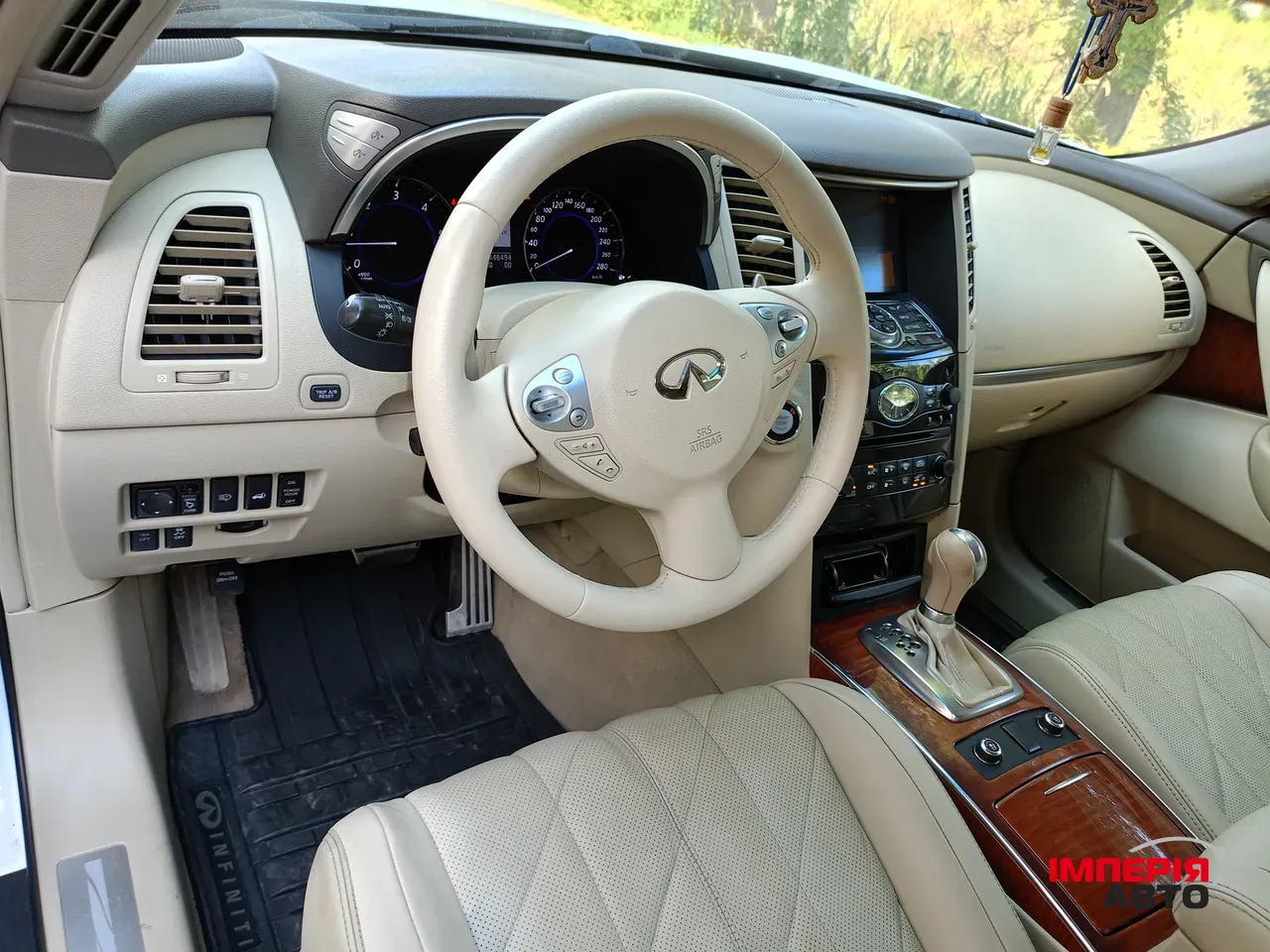 Infiniti FX - фото 9