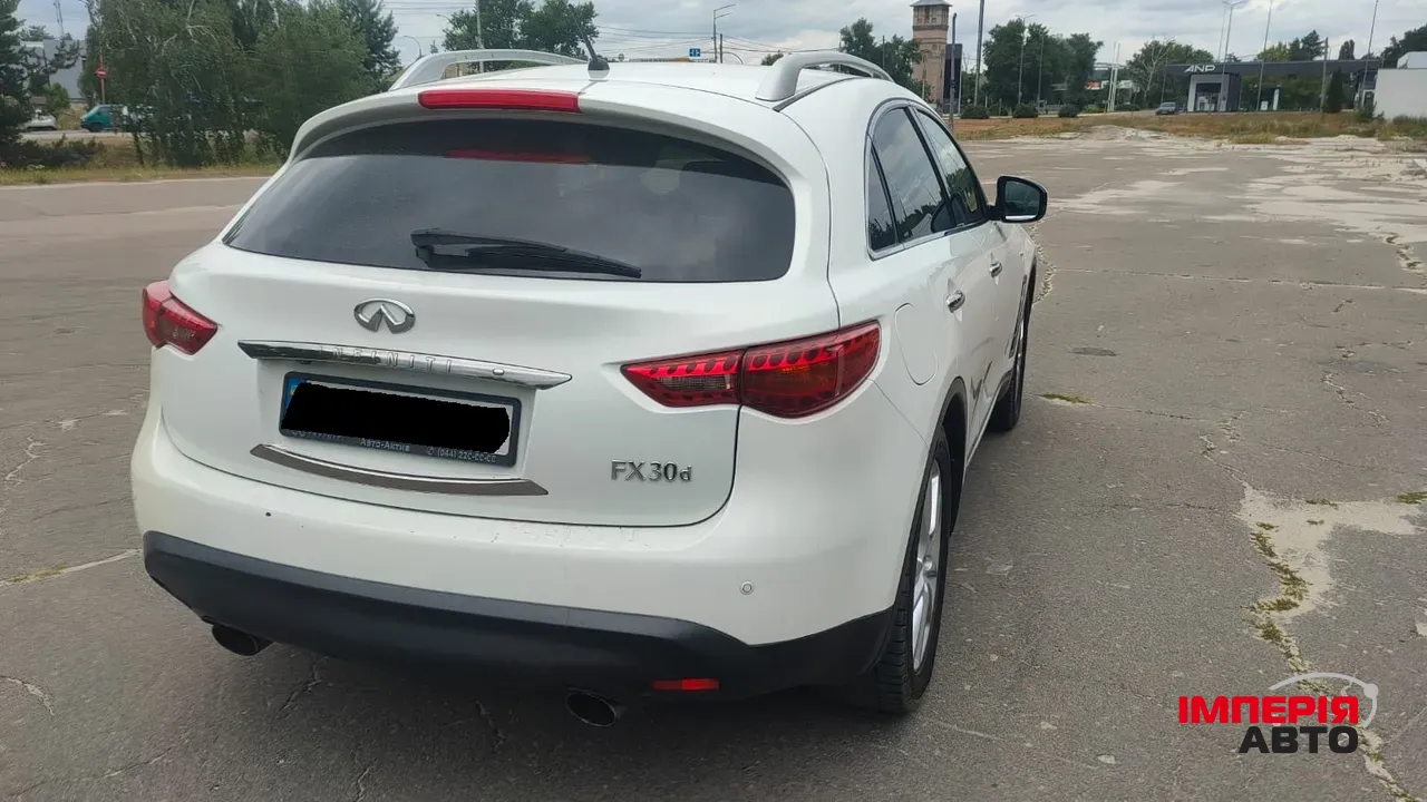 Infiniti FX - фото 4