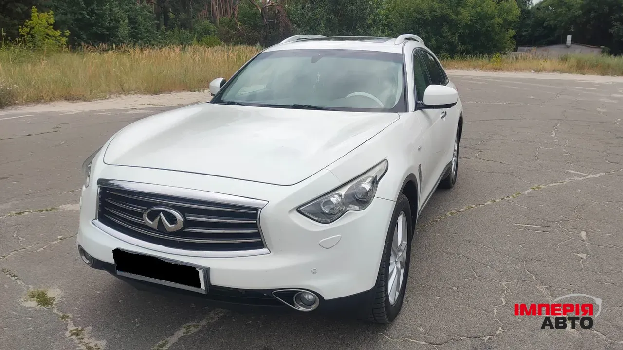 Infiniti FX - фото 7