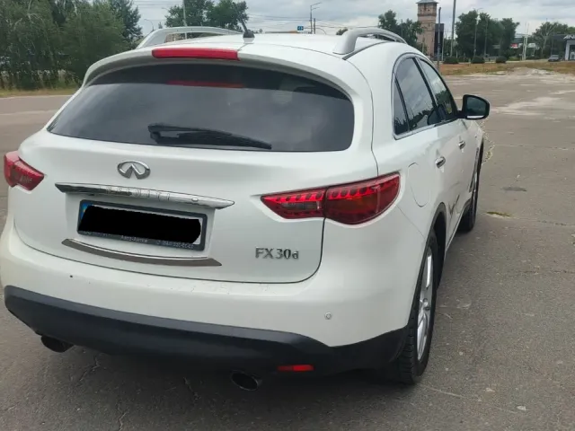 Infiniti FX - фото 4