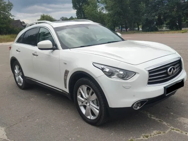 Infiniti FX - фото 1