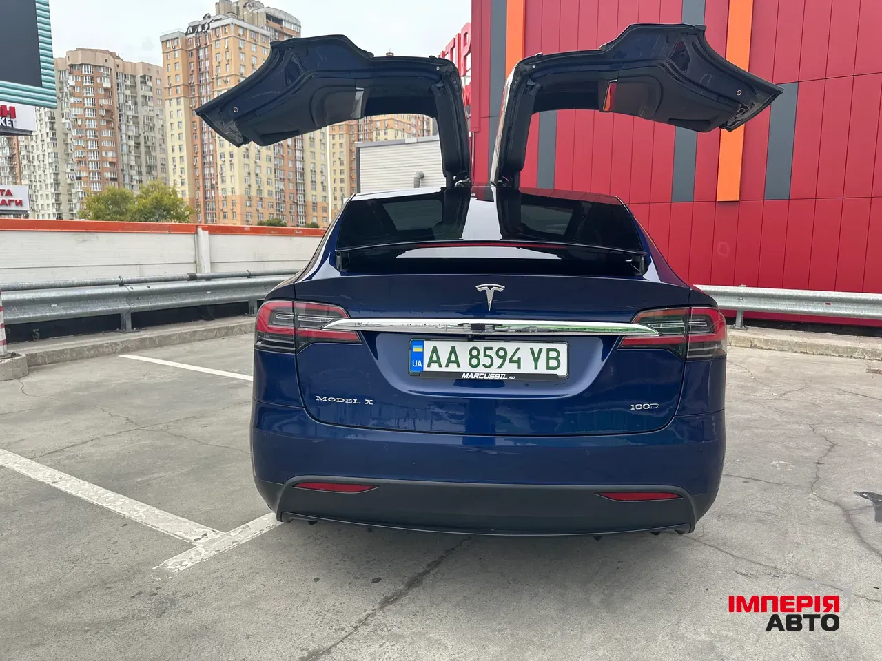Tesla Model X - фото 10